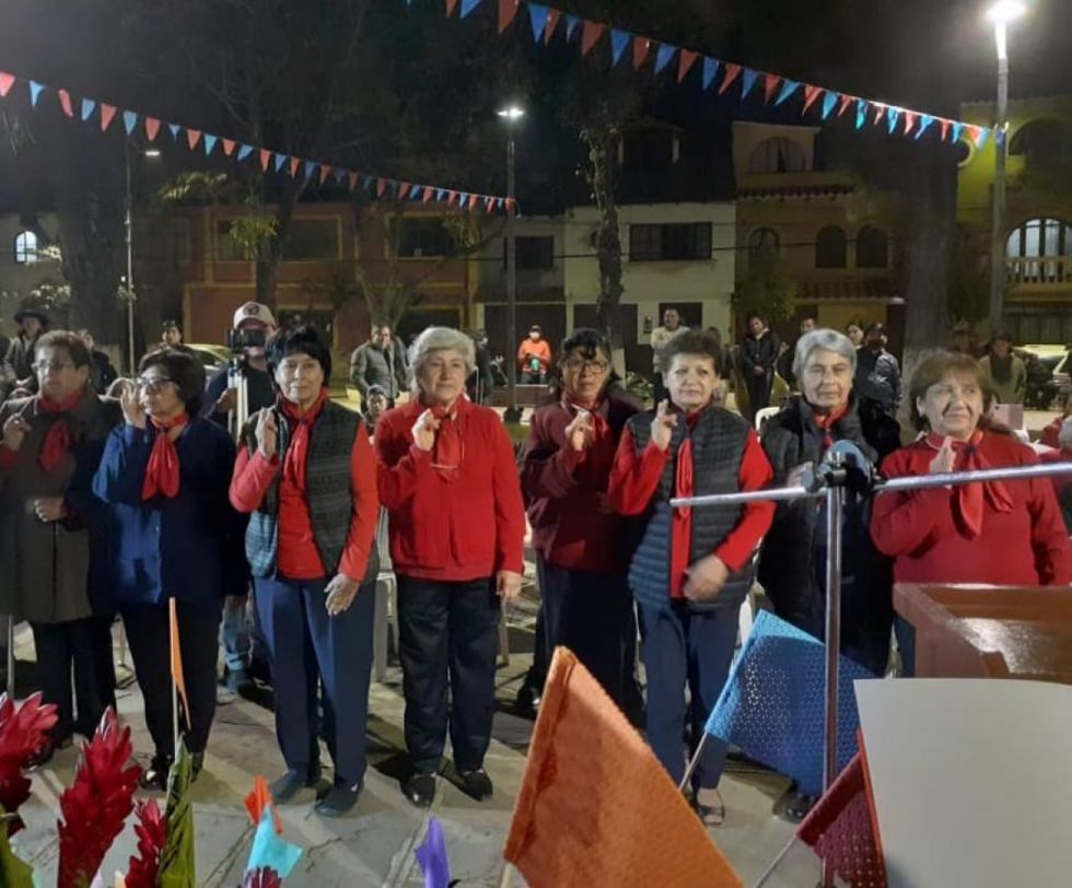 Juramento de la directiva de las Comadres Molineñas.
