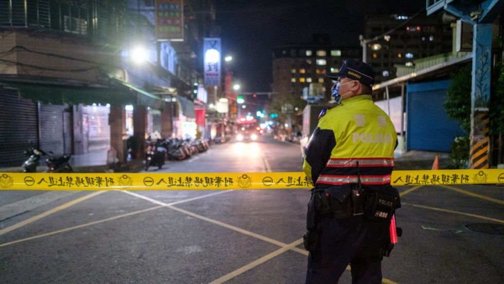 Dos policías bajo investigación por una operación encubierta fallida que resultó en abuso sexual de una niña