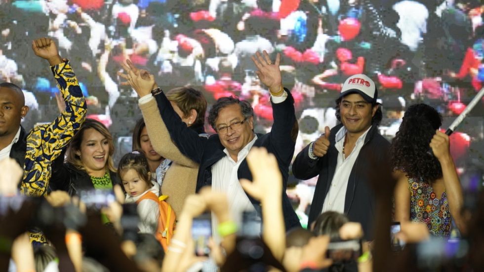 El hijo de Petro revela que dinero ilegal entró en la campaña presidencial de su padre
