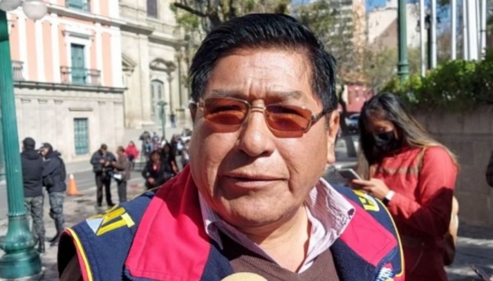Asambleísta “transportista” advierte que si levantan la subvención habría inflación como en los 80s