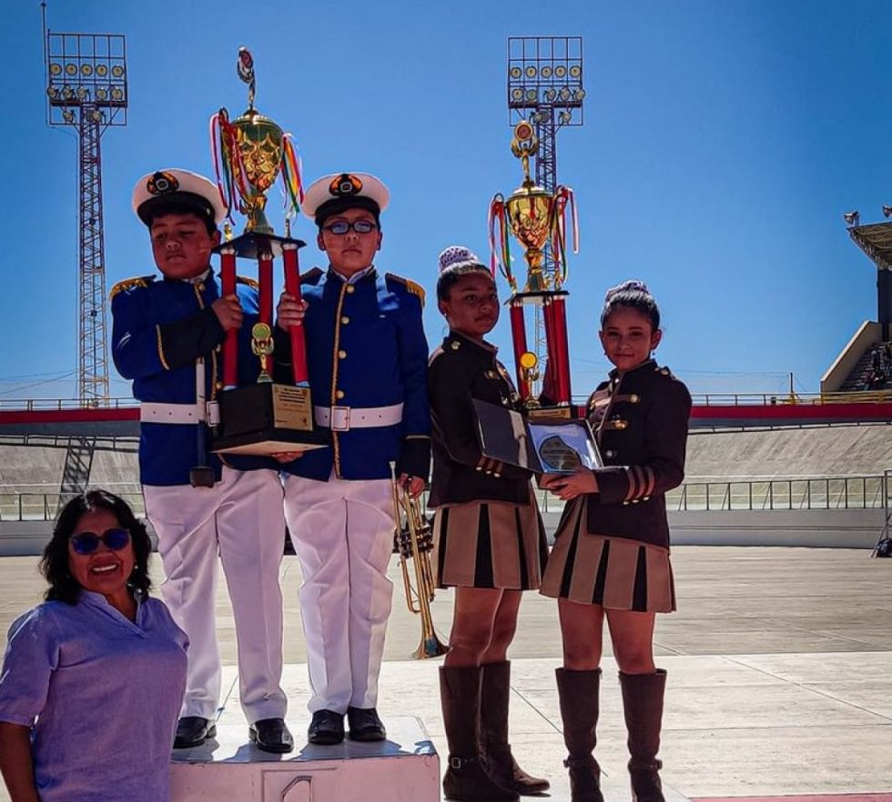 Concurso de bandas: U.E. Genoveva Ríos de Tupiza gana el primer lugar en la categoría primaria