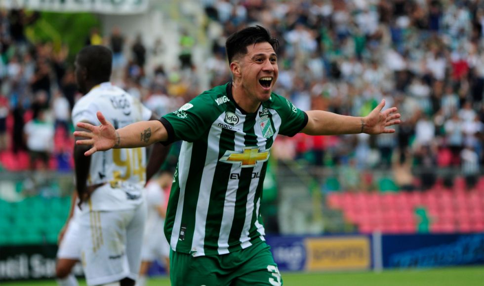 Oriente Petrolero huye del descenso con goleada 