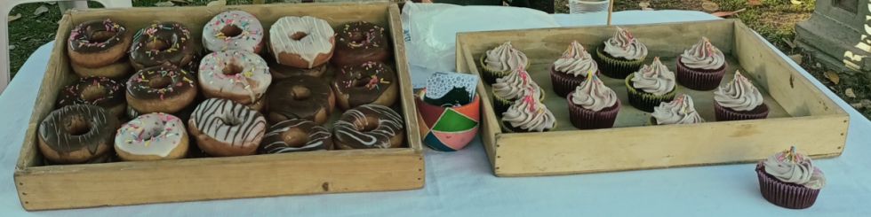 Donas y cupcakes