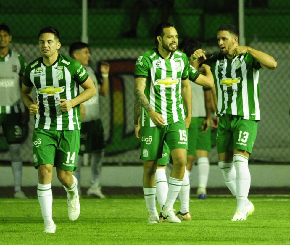Oriente Petrolero sale de la zona de peligro con triunfo ajustado 