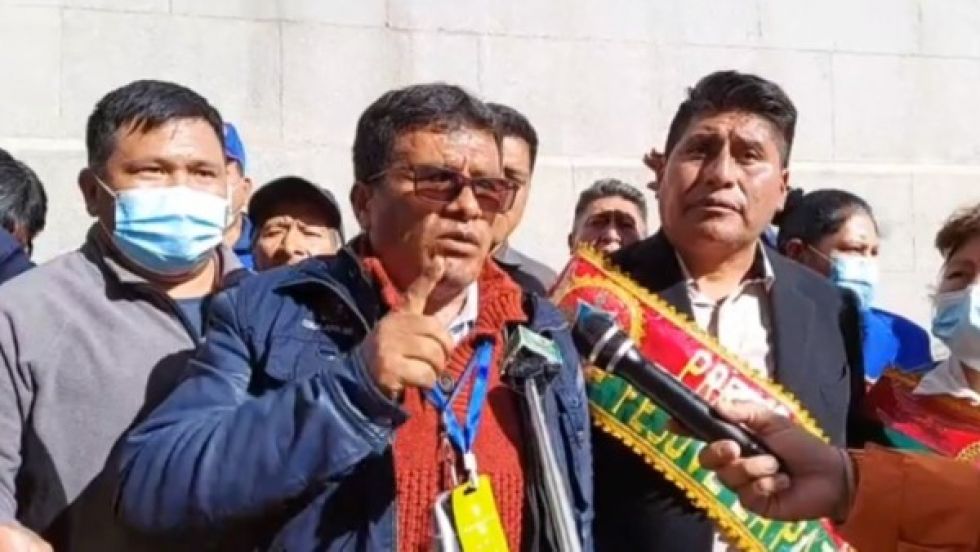 Juntas vecinales están en contra del bloqueo de la Csutcb “evista”