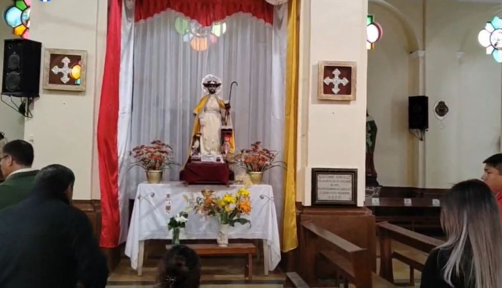  Gobernador entrega remozamiento de la Iglesia San Roque