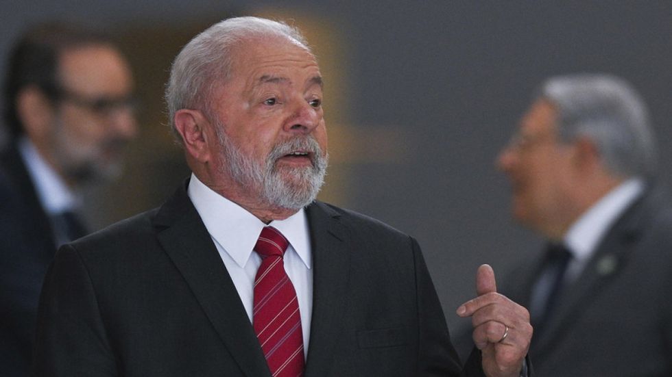 Brasil: Lula validó el reajuste de salario mínimo