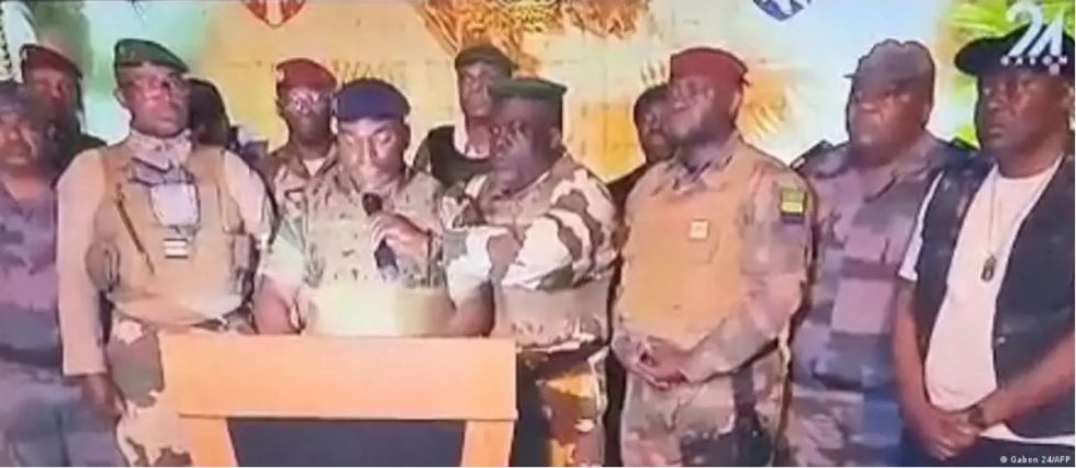 Nuevo golpe en África: militares toman el poder en Gabón