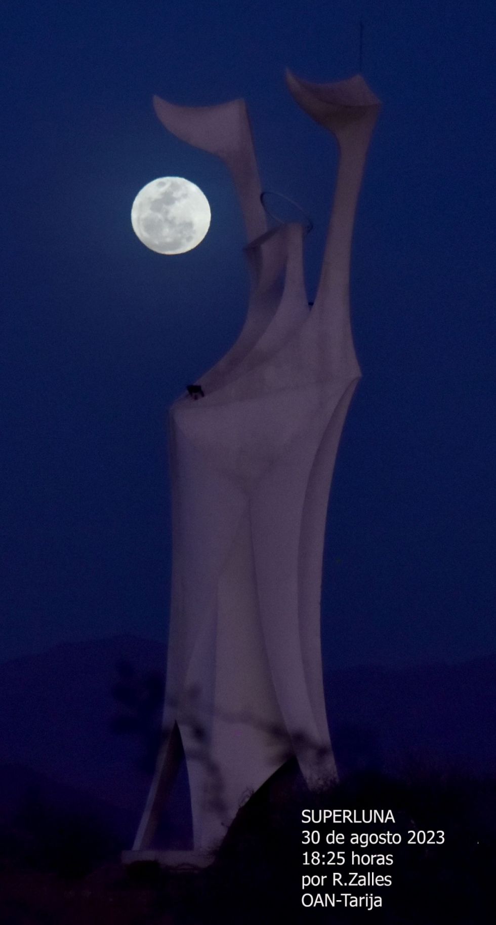 Así se ve la "Superluna" desde la capital chapaca 