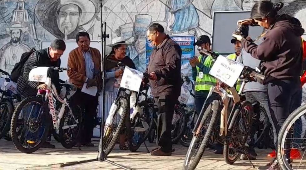 Entrega de las bicicletas