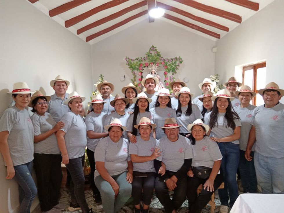 Los nietos, que mantienen vive la festividad