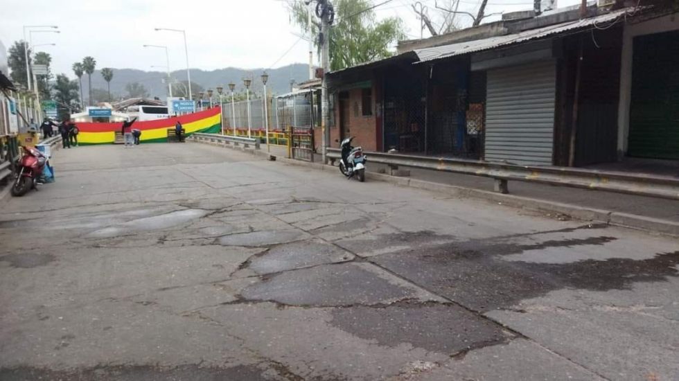 El Puente Internacional de Yacuiba amaneció bloqueado