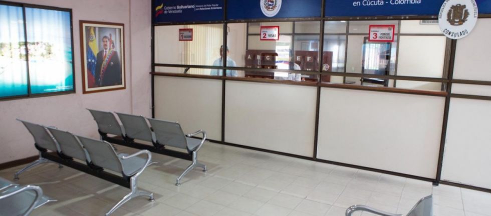 Venezuela reabrió consulados en Colombia
