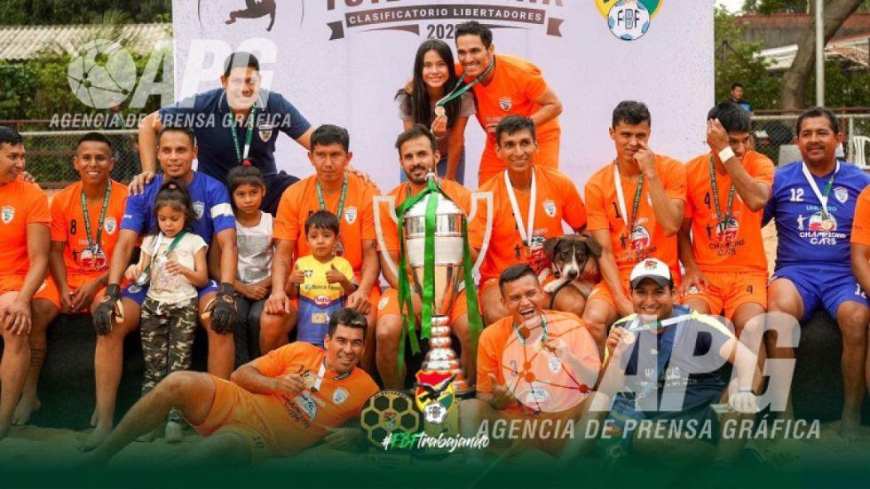 Hamacas FC es campeón nacional de fútbol playa  