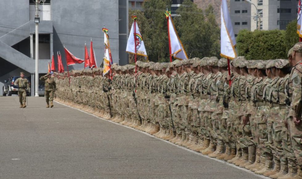 Licencian a premilitares de las FFAA