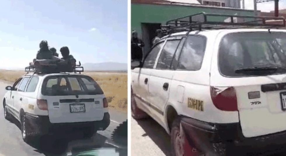 Aprehenden a conductor que transportaba a sus hijos en la parrilla de un vehículo