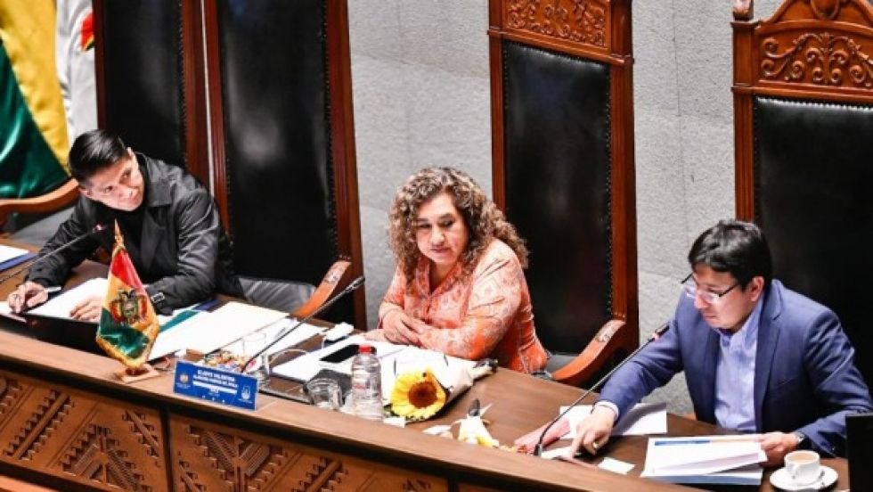 Senado posterga aprobación de tres contratos petroleros, son proyectos en Tarija