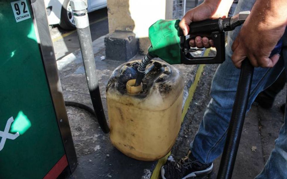 Agrícolas denuncian trabas para comprar gasolina 