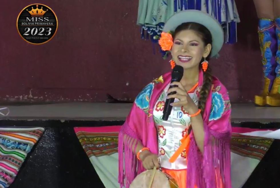  Llueven críticas a representante tarijeña por desconocer el Himno departamental 