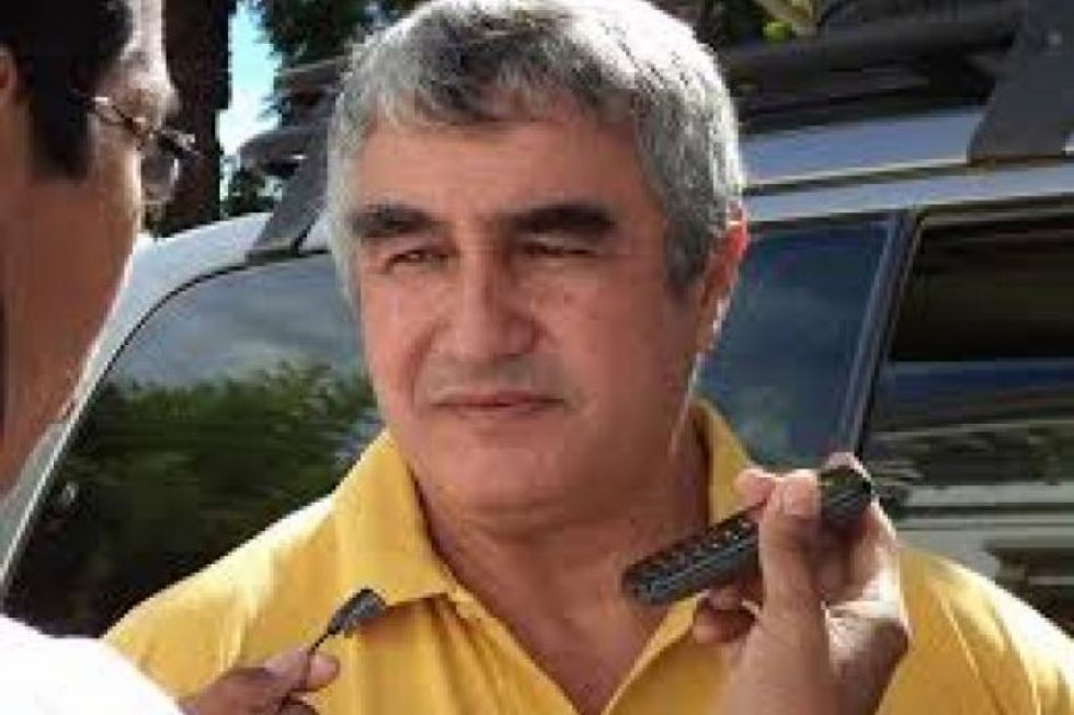 Roberto Ruíz se mantiene al margen de la discusión