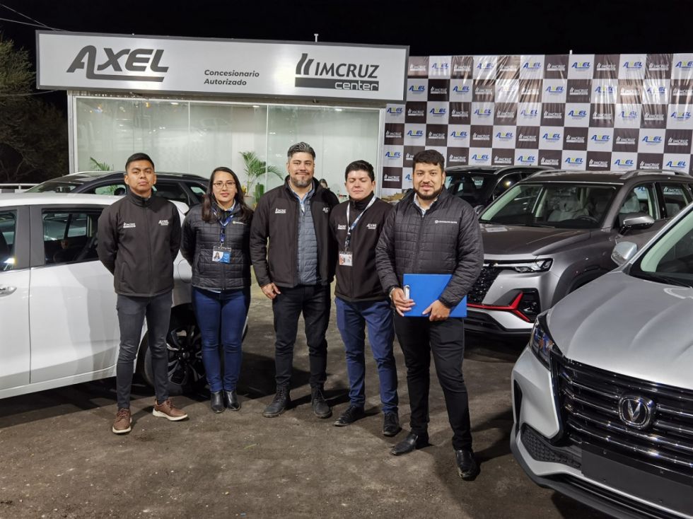 El equipo de Axel presente en la Expo Sur