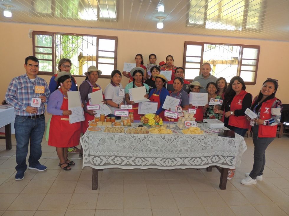 Mujeres se capacitan en la transformación del coime 