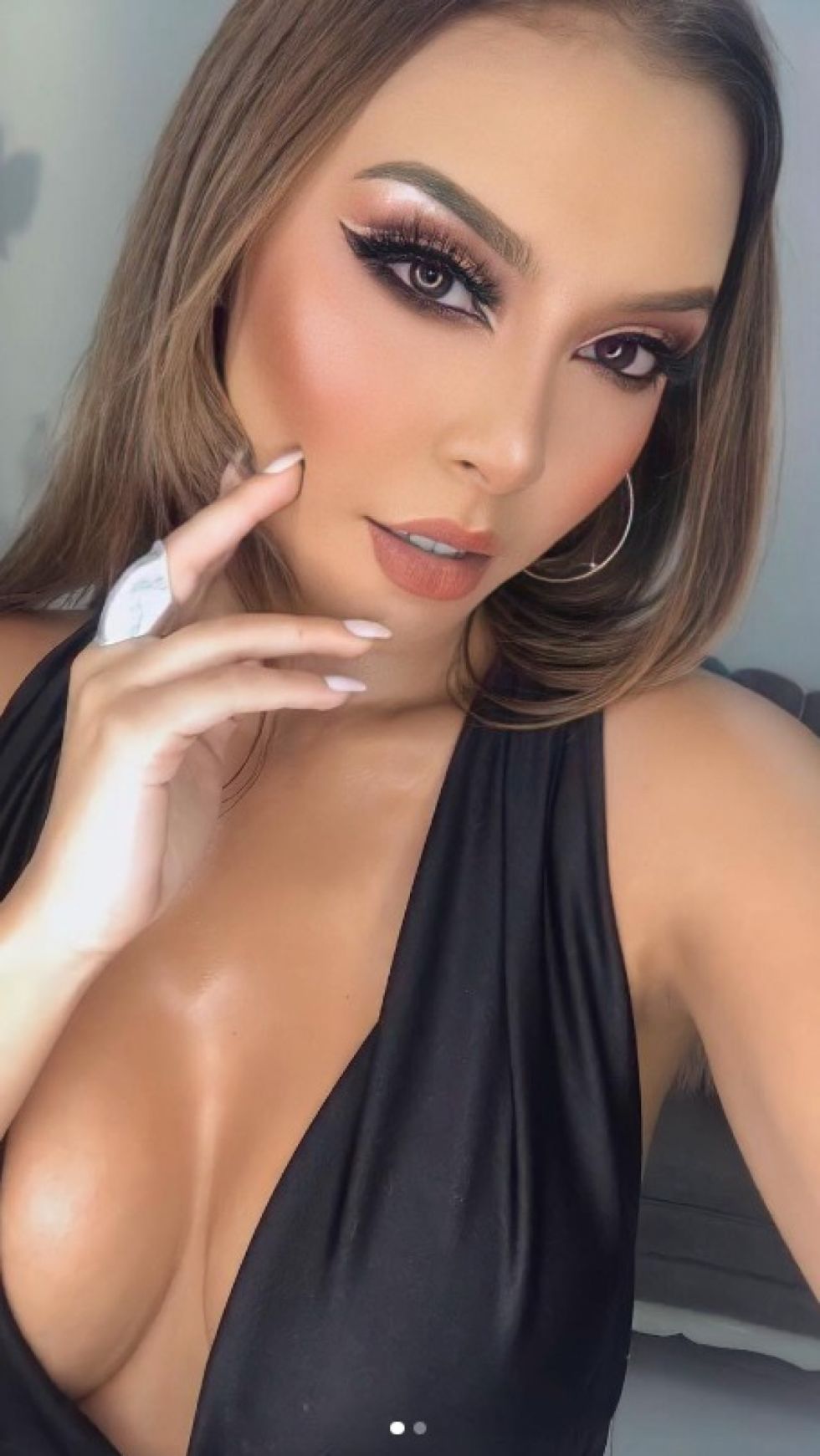 Lore Salinas luciendo maquillaje