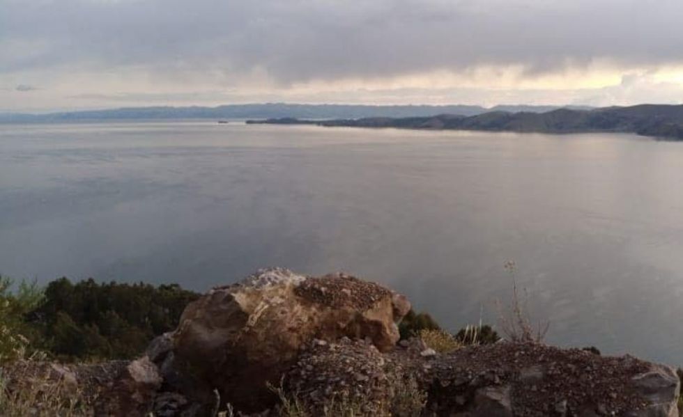 Universidades de Bolivia y Perú unen esfuerzos para descontaminar el lago Titicaca