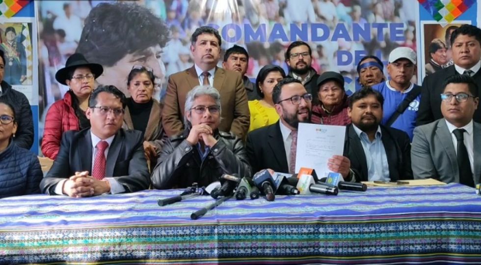 'Evismo' denuncia una presunta 'triquiñuela' en el Órgano Electoral para desconocer a Morales de la dirigencia del MAS