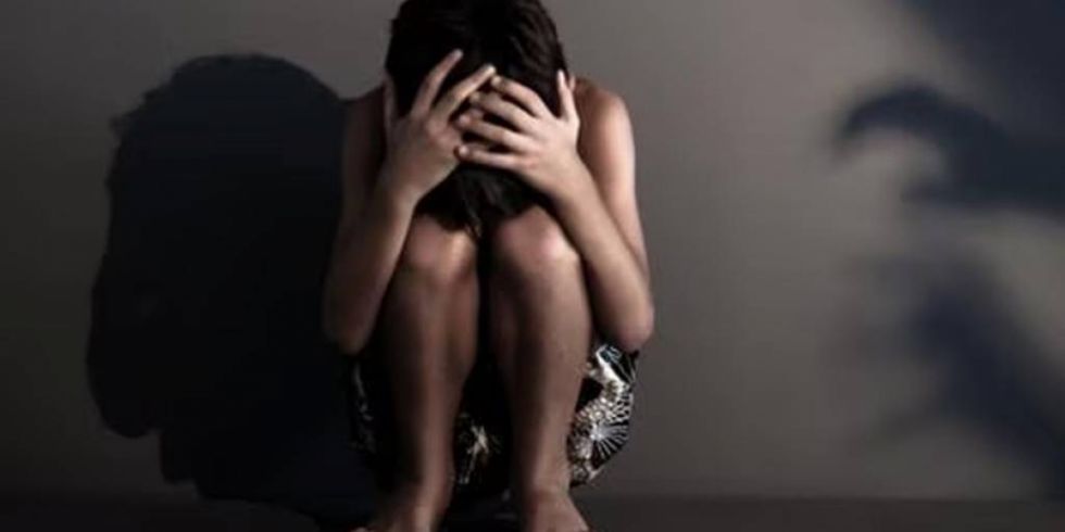 Buscan a un hombre acusado por violación y pornografía; la víctima es una niña de 12 años