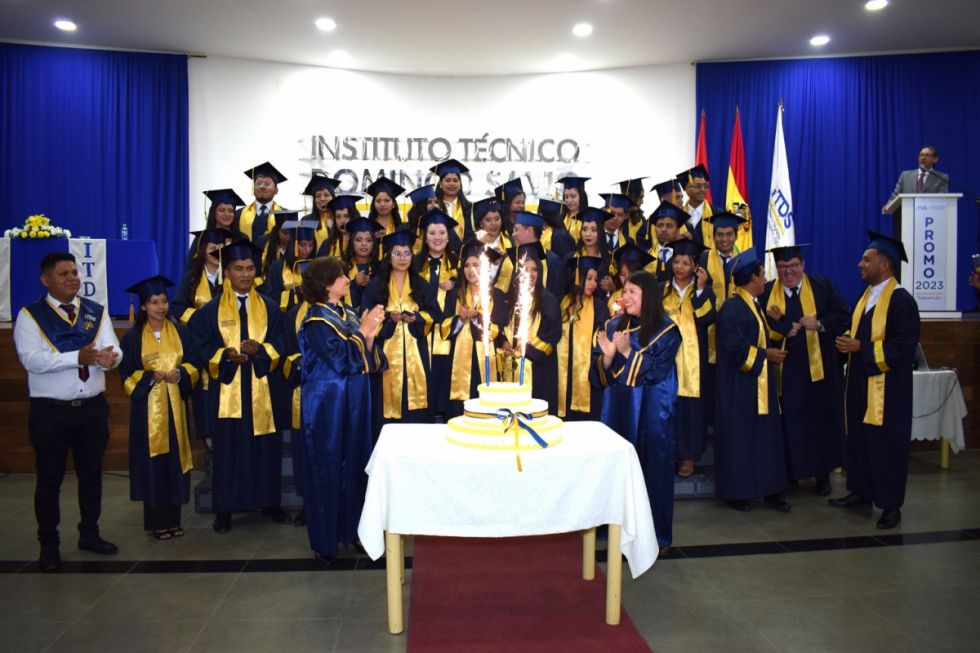 Graduados y autoridades festejan los 15 años del Instituto Técnico Domingo Savio