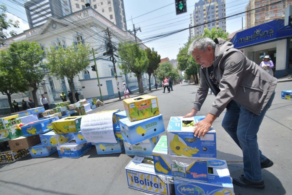 Los bananeros bloquearán la frontera por Yacuiba