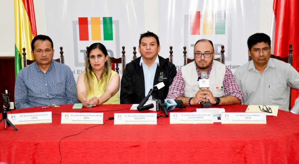 Sala Constitucional notifica al TED Tarija para restituir a Federico Salazar como Asambleísta Indígena en la ALDT Sala Constitucional notifica al TED Tarija para restituir a Federico Salazar como Asambleísta Indígena en la ALDT