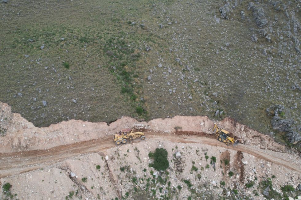 Gobernación prioriza cosecha del agua beneficiando a más de 78 familias con la construcción del atajado en Obrajes
