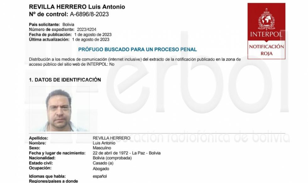 Interpol reporta sello rojo activado contra el exalcalde Luis Revilla