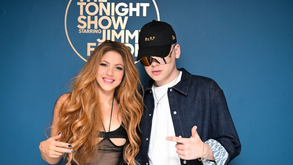 Shakira gana un Latin Grammy por “Bzrp Music Sessions, Vol. 53″ y se lo dedica a sus fanáticos españoles 
