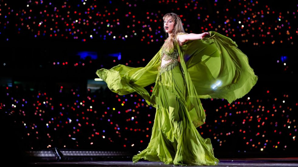 Una fan de Taylor Swift muere y alrededor de 1.000 se desmayan por el intenso calor durante su primer concierto en Brasil