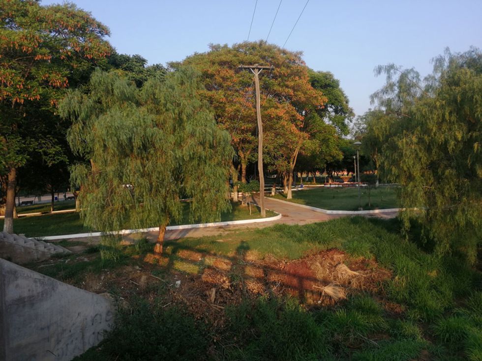 La plaza del hospital, al borde de la Quebrada del Monte 