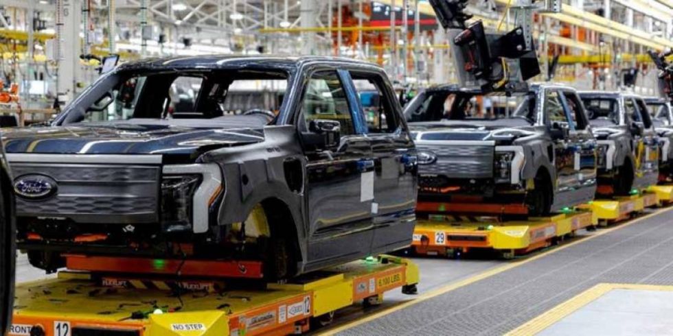 Se desploma el precio del litio porque se vende menos automóviles eléctricos de lo esperado
