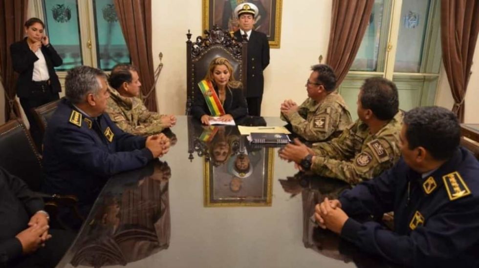Cuatro exjefes militares son sentenciados por la crisis de 2019, admitieron culpa por penas mínimas 