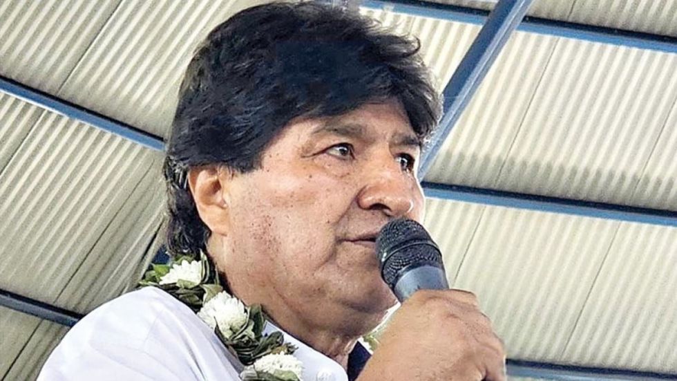 Evo anuncia acciones en defensa del congreso del  MAS