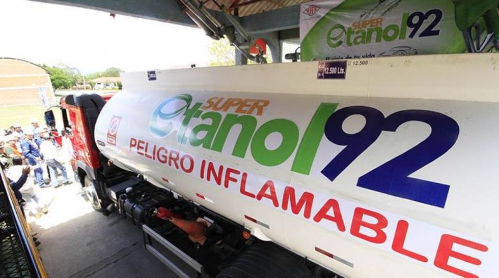 YPFB incrementará a 200 millones de litros la compra de etanol en 2024