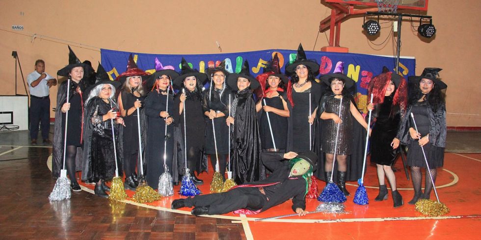 Las maestras brujas.