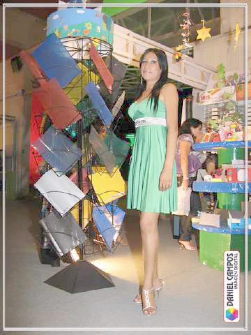 Agatha Callejas, azafata de FERTEL