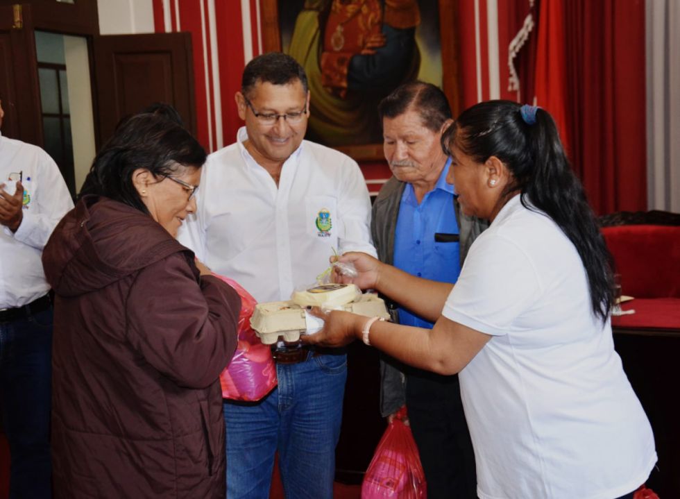 Montes inició la entrega de la cuarta canasta alimentaria