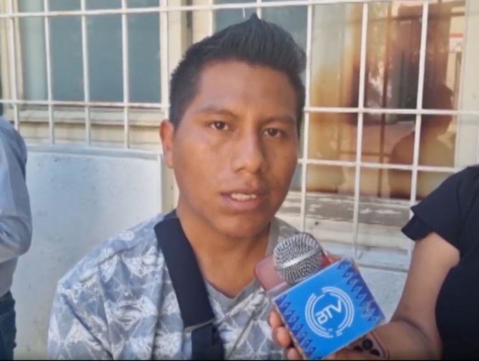 Trabajador de Prensa en Tarija recibe placa anatómica de la Lotería Nacional 