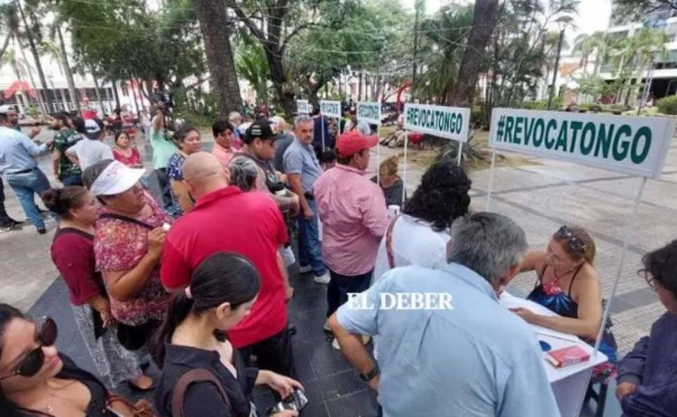 Se inicia la recolección de firmas para pedir el revocatorio de Jhonny Fernández