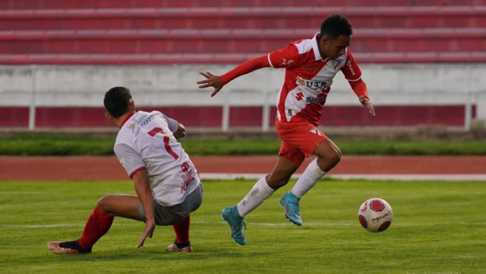 División Profesional: Las dos edades con por lo menos un jugador obligatorio en cancha a partir de 2024