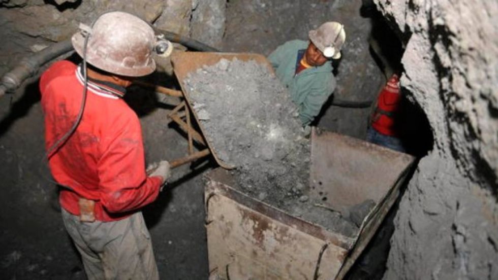 Expertos afirman que Bolivia no es un país atractivo para la inversión en proyectos mineros
