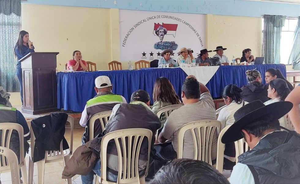 Campesinos “arcistas” preparan su primer ampliado 